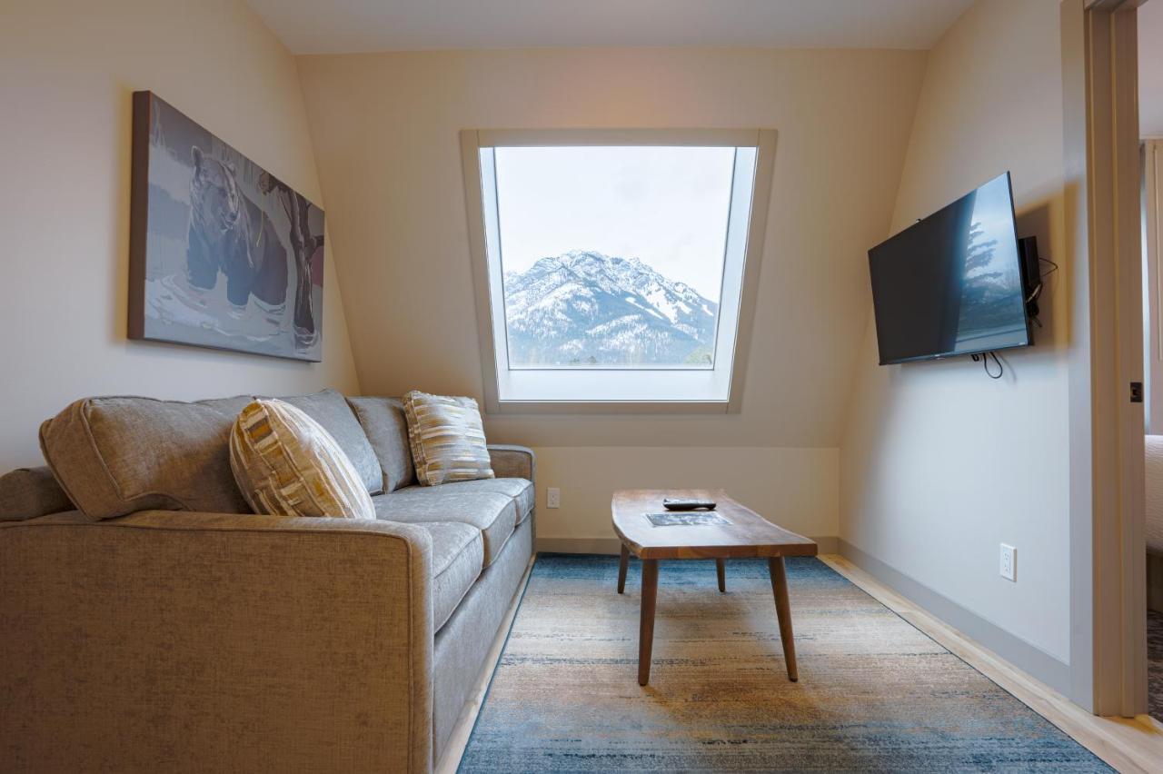 Basecamp Suites Banff Buitenkant foto