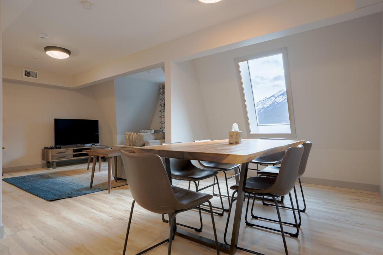 Basecamp Suites Banff Buitenkant foto