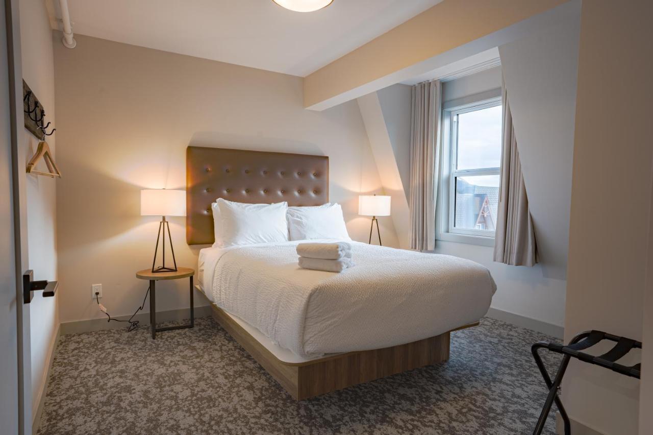 Basecamp Suites Banff Buitenkant foto
