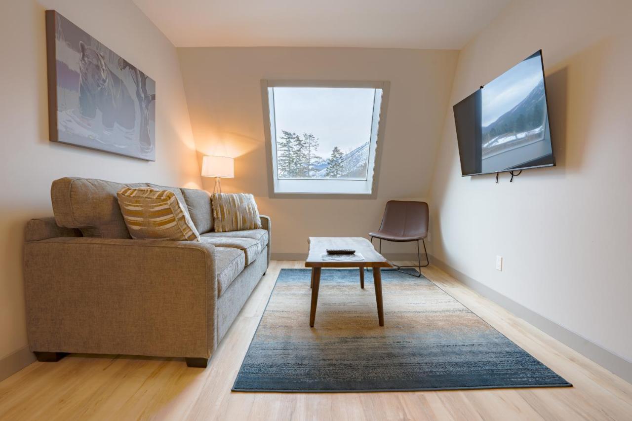 Basecamp Suites Banff Buitenkant foto