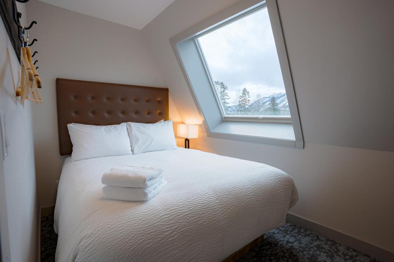 Basecamp Suites Banff Buitenkant foto