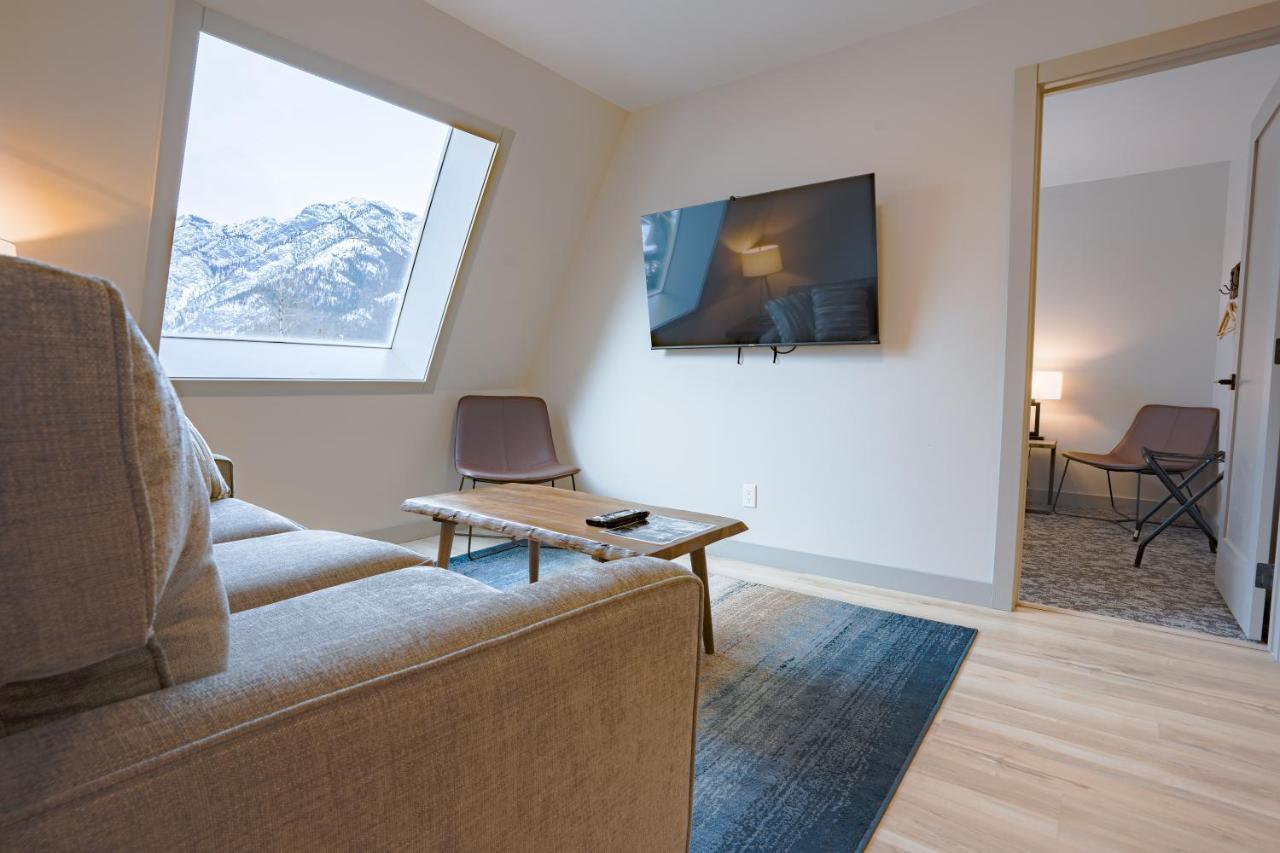 Basecamp Suites Banff Buitenkant foto