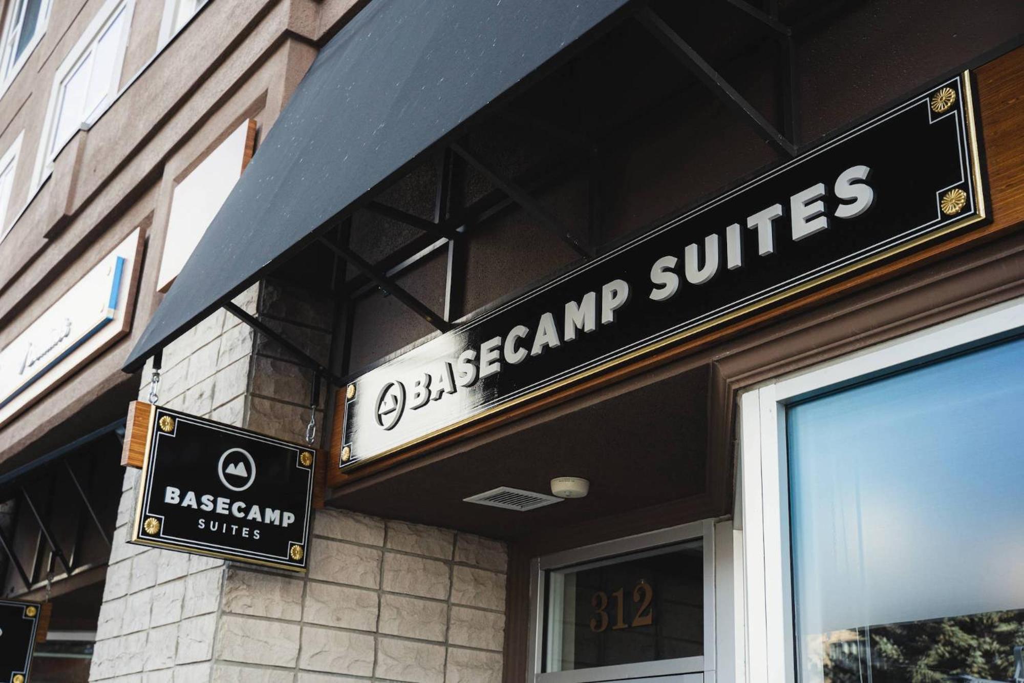 Basecamp Suites Banff Buitenkant foto
